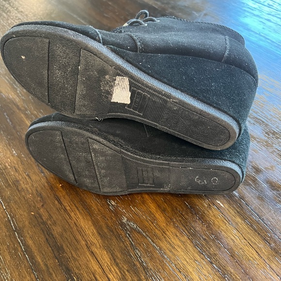 Tom’s Desert Wedge ankle bootie black suede women’s 7.5-GUC - Picture 7 of 7